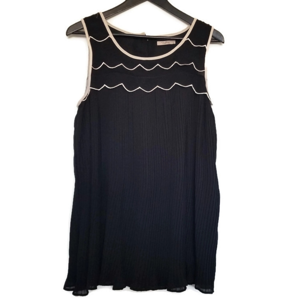 Darling womans black flowy babydoll dress